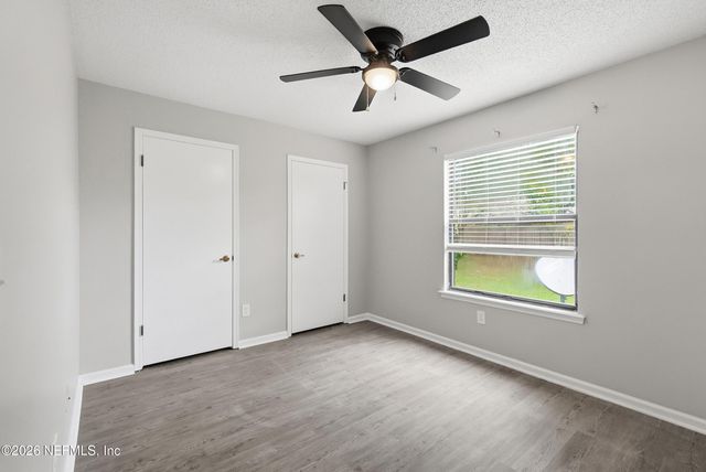 897 CANDLEKNOLL Lane, Jacksonville, FL 32225