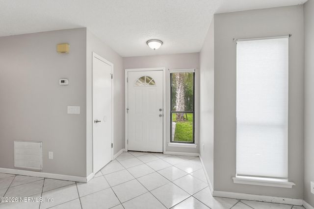 897 CANDLEKNOLL Lane, Jacksonville, FL 32225