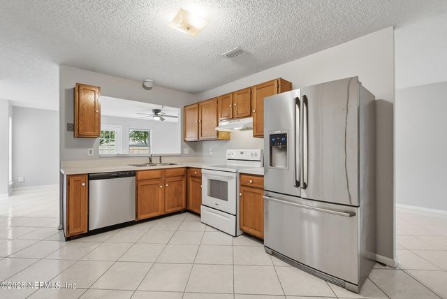 897 CANDLEKNOLL Lane, Jacksonville, FL 32225