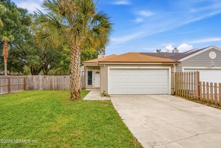 897 CANDLEKNOLL Lane, Jacksonville, FL 32225