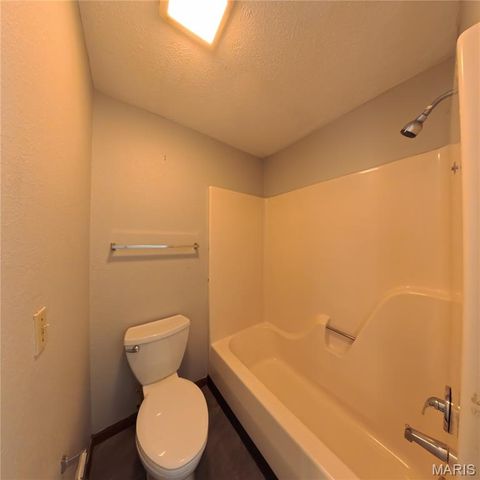 2709 Sassy Lane, Belleville, IL 62226