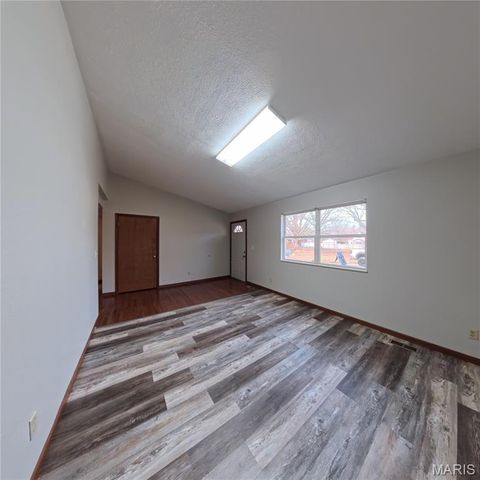 2709 Sassy Lane, Belleville, IL 62226