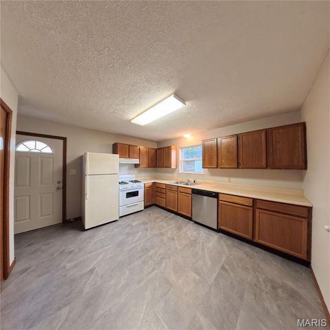 2709 Sassy Lane, Belleville, IL 62226