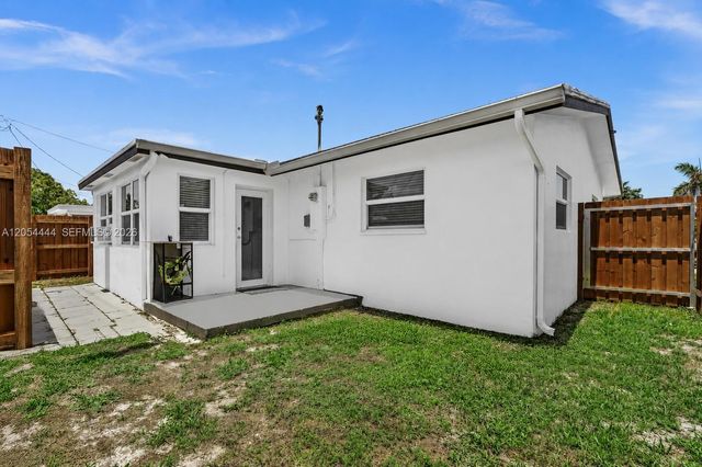 4561 NW 16th Ter, Tamarac, FL 33309