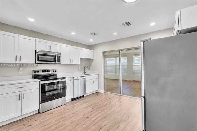 4561 NW 16th Ter, Tamarac, FL 33309