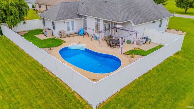 4450 Farmington Road, Gas City, IN 46933