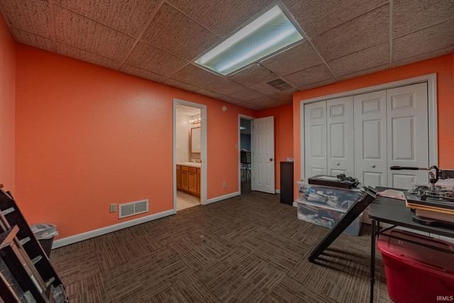4450 Farmington Road, Gas City, IN 46933