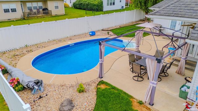 4450 Farmington Road, Gas City, IN 46933