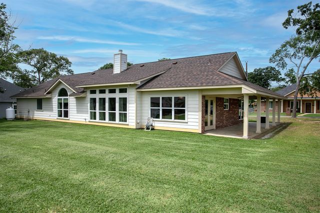 21750 Lakewood Lane, Chandler, TX 75758