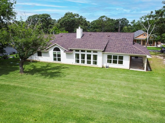 21750 Lakewood Lane, Chandler, TX 75758