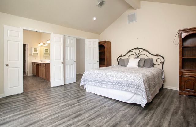 21750 Lakewood Lane, Chandler, TX 75758