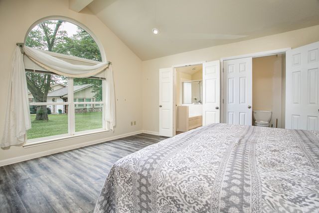 21750 Lakewood Lane, Chandler, TX 75758