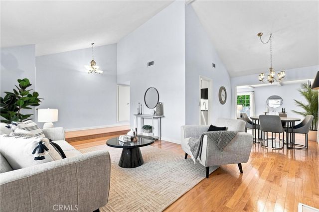 2142 Fallen Leaf, Tustin, CA 92780
