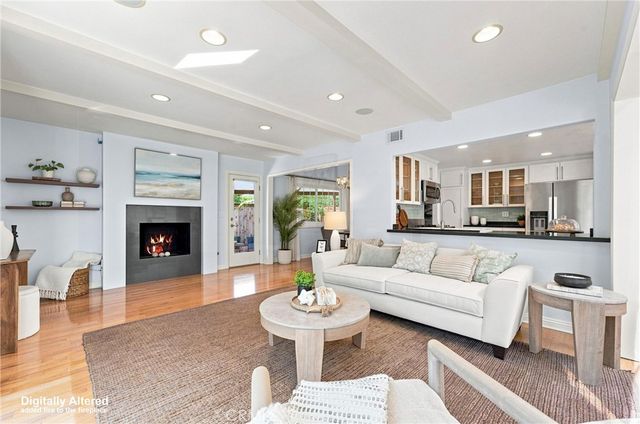 2142 Fallen Leaf, Tustin, CA 92780