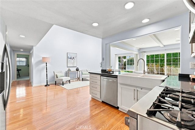 2142 Fallen Leaf, Tustin, CA 92780