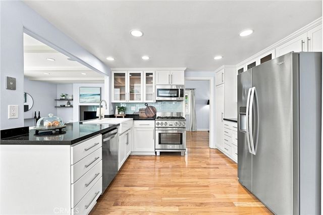 2142 Fallen Leaf, Tustin, CA 92780