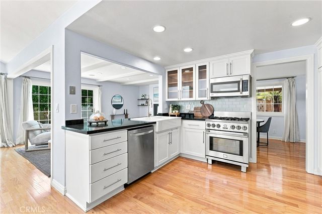 2142 Fallen Leaf, Tustin, CA 92780