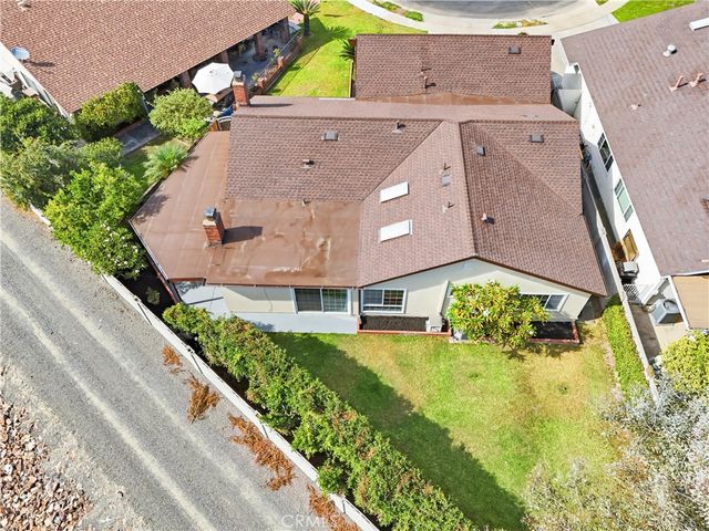 2142 Fallen Leaf, Tustin, CA 92780