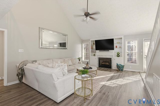 5300 Nairn Ln, Chester, VA 23831