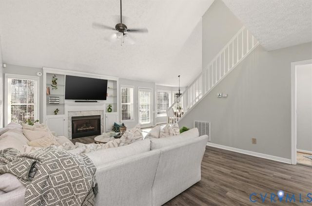 5300 Nairn Ln, Chester, VA 23831