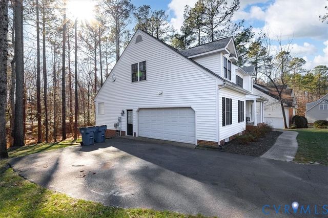 5300 Nairn Ln, Chester, VA 23831