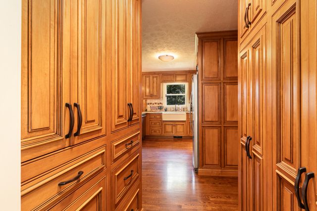 2926 S Versailles Avenue, Springfield, MO 65804