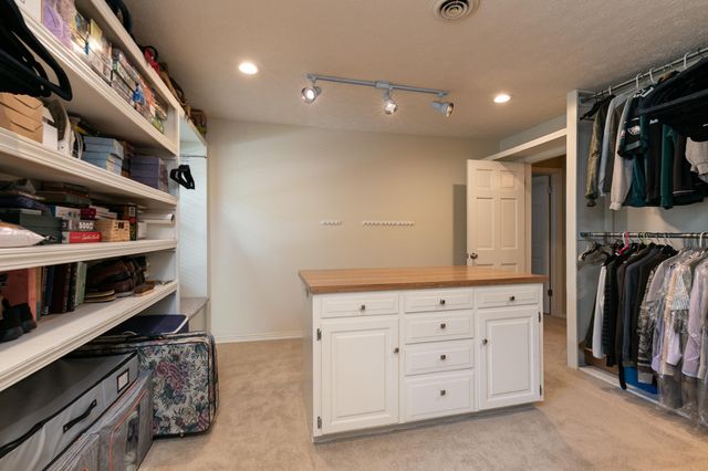 2926 S Versailles Avenue, Springfield, MO 65804