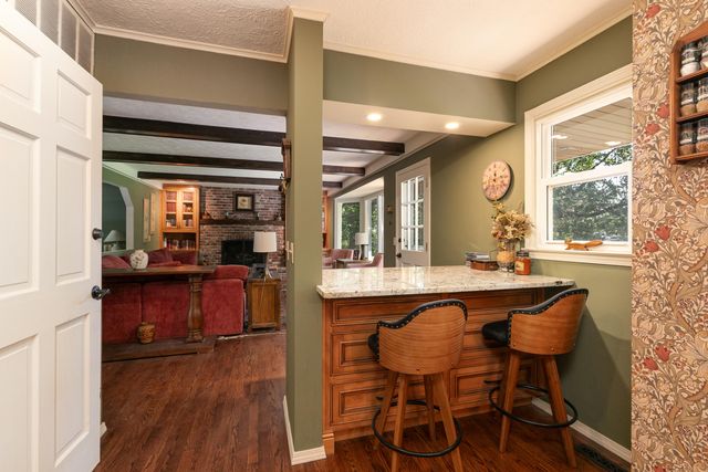 2926 S Versailles Avenue, Springfield, MO 65804