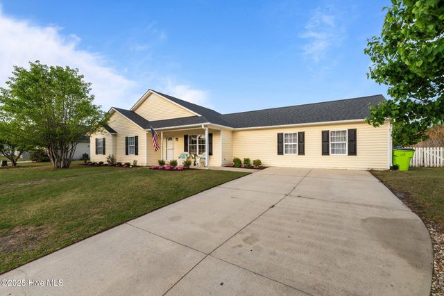 1004 Locust Court, Havelock, NC 28532