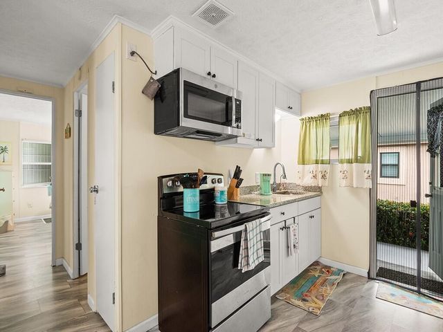 9 SE Kassaba Lane, Port St Lucie, FL 34952