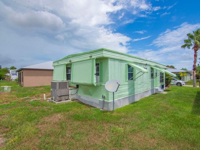 9 SE Kassaba Lane, Port St Lucie, FL 34952