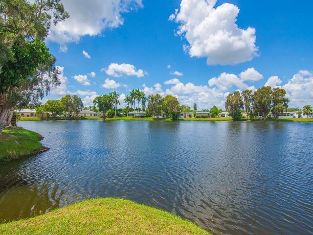 9 SE Kassaba Lane, Port St Lucie, FL 34952