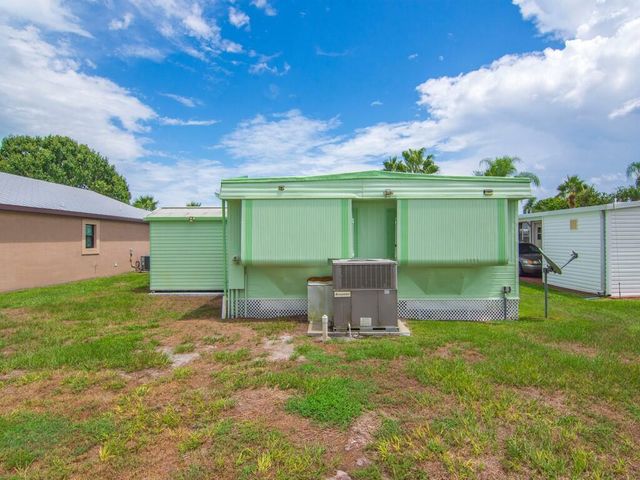 9 SE Kassaba Lane, Port St Lucie, FL 34952