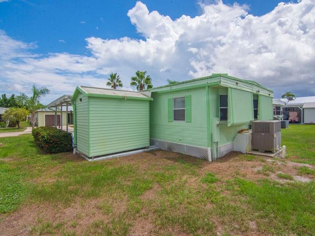 9 SE Kassaba Lane, Port St Lucie, FL 34952