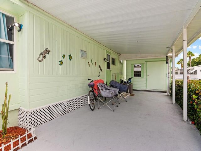 9 SE Kassaba Lane, Port St Lucie, FL 34952