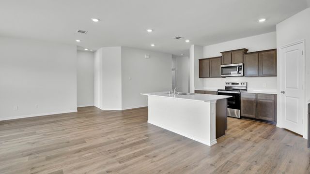 3306 Charleston Drive, Ennis, TX 75119