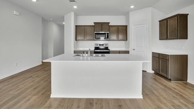 3306 Charleston Drive, Ennis, TX 75119