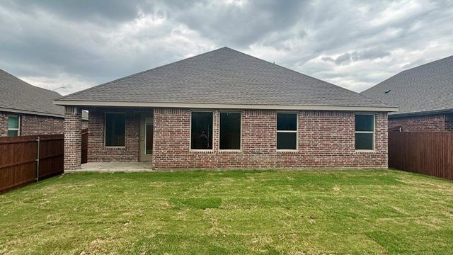 3306 Charleston Drive, Ennis, TX 75119