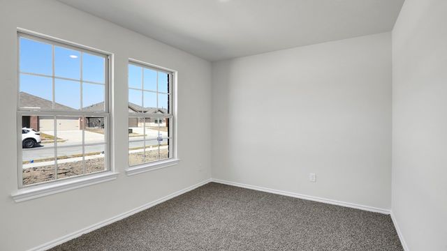 3306 Charleston Drive, Ennis, TX 75119