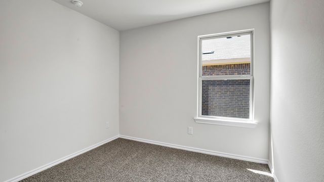 3306 Charleston Drive, Ennis, TX 75119