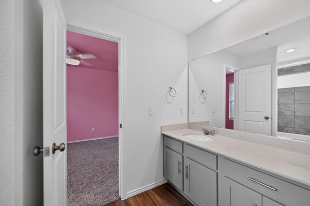 128 Konik RD, Georgetown, TX 78626