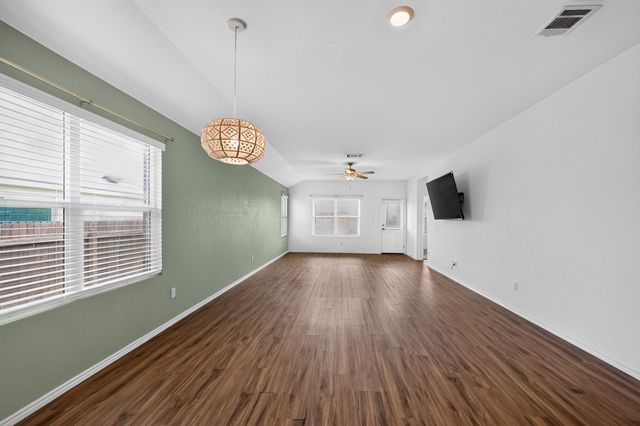 128 Konik RD, Georgetown, TX 78626