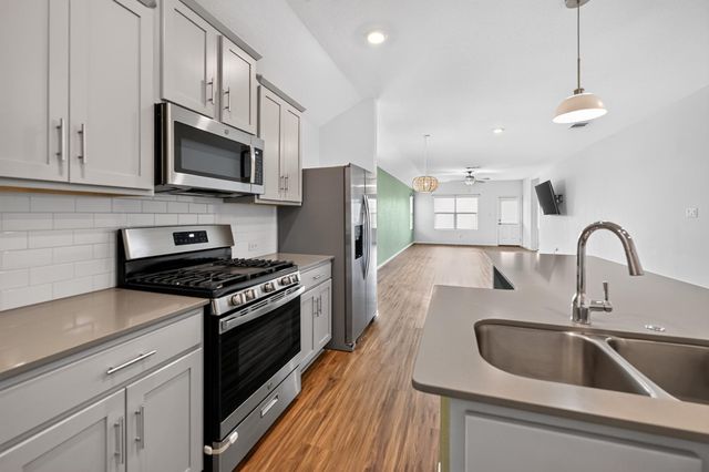 128 Konik RD, Georgetown, TX 78626