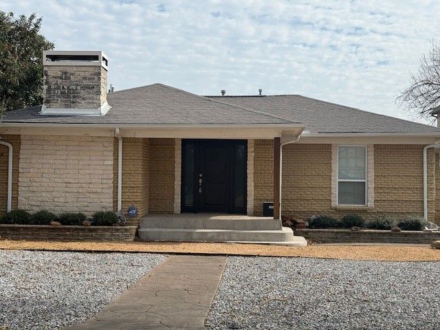 9942 Mixon Drive, Dallas, TX 75220