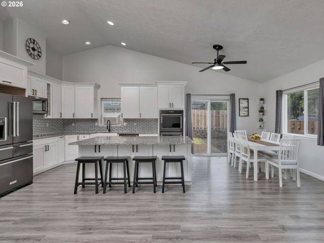 19108 WELLESLEY Ave, Sandy, OR 97055