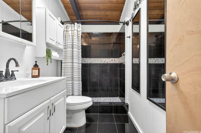 2349 Akalakala Street, Pearl City, HI 96782