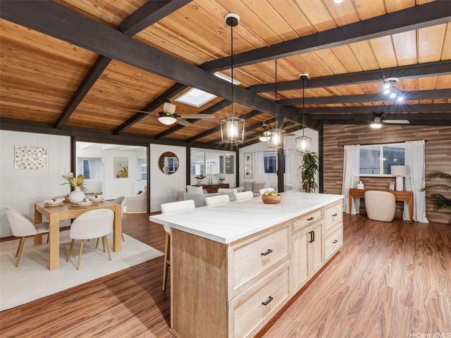 2349 Akalakala Street, Pearl City, HI 96782