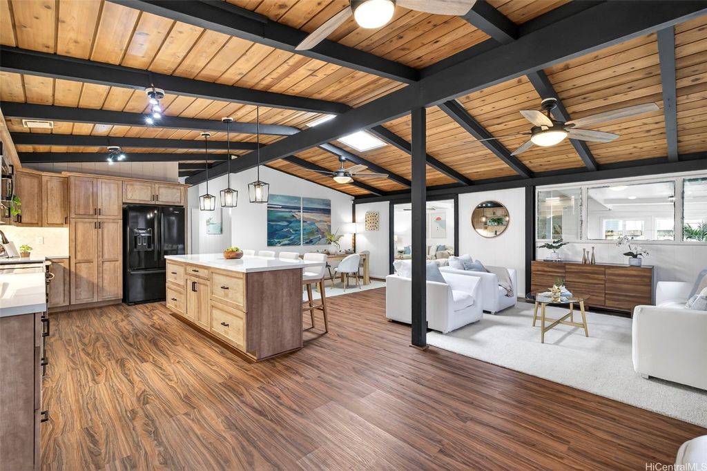 2349 Akalakala Street, Pearl City, HI 96782