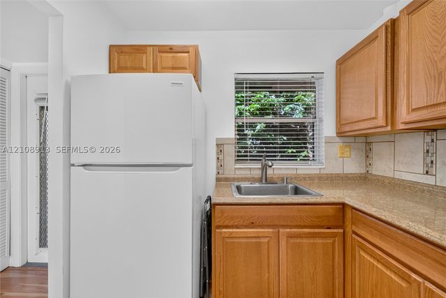 9900 Sunrise Lakes Blvd 308, Sunrise, FL 33322
