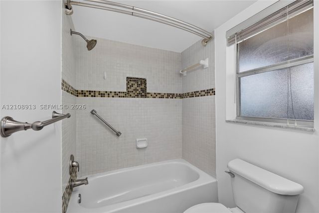 9900 Sunrise Lakes Blvd 308, Sunrise, FL 33322